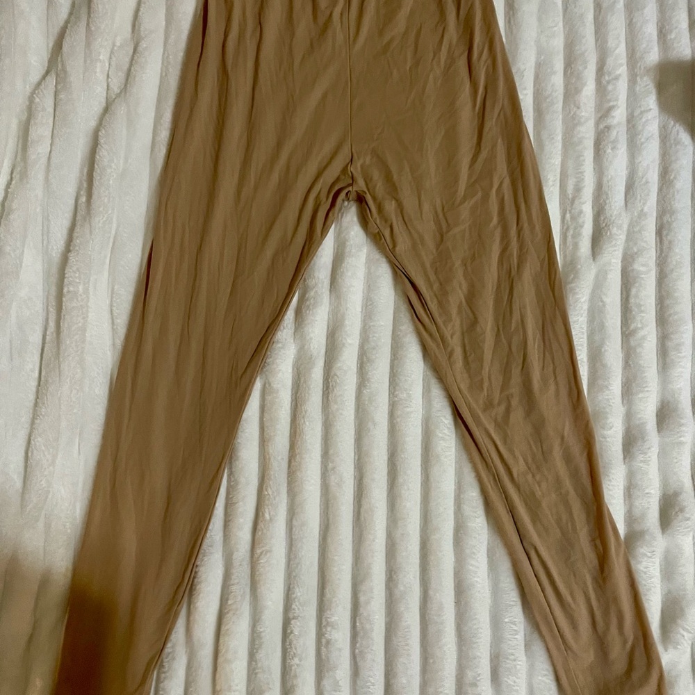 SKIMS Tan Shapewear Intimates Smooth Fit